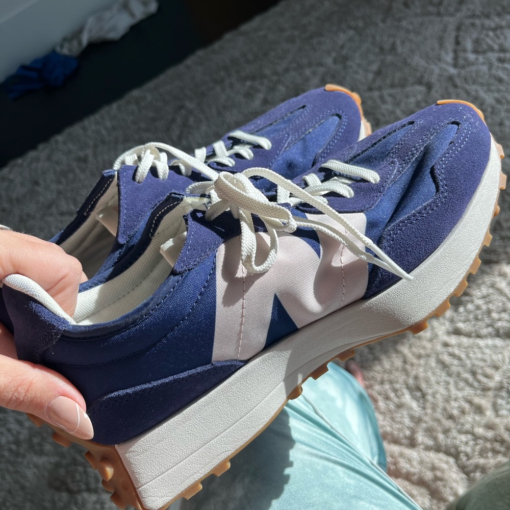 New Balance 327 shoes